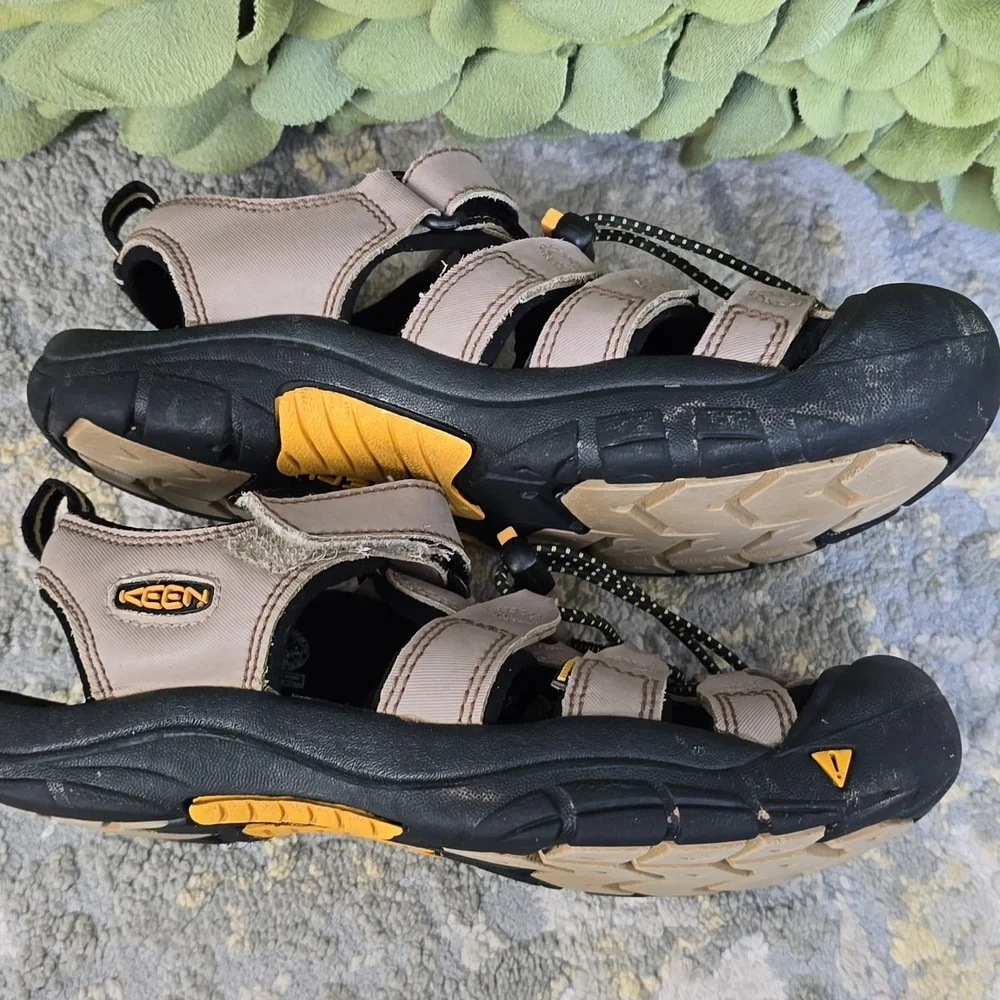 Keen Newport H2 Sandals - YOUTH Size 4 - Picture 5 of 15